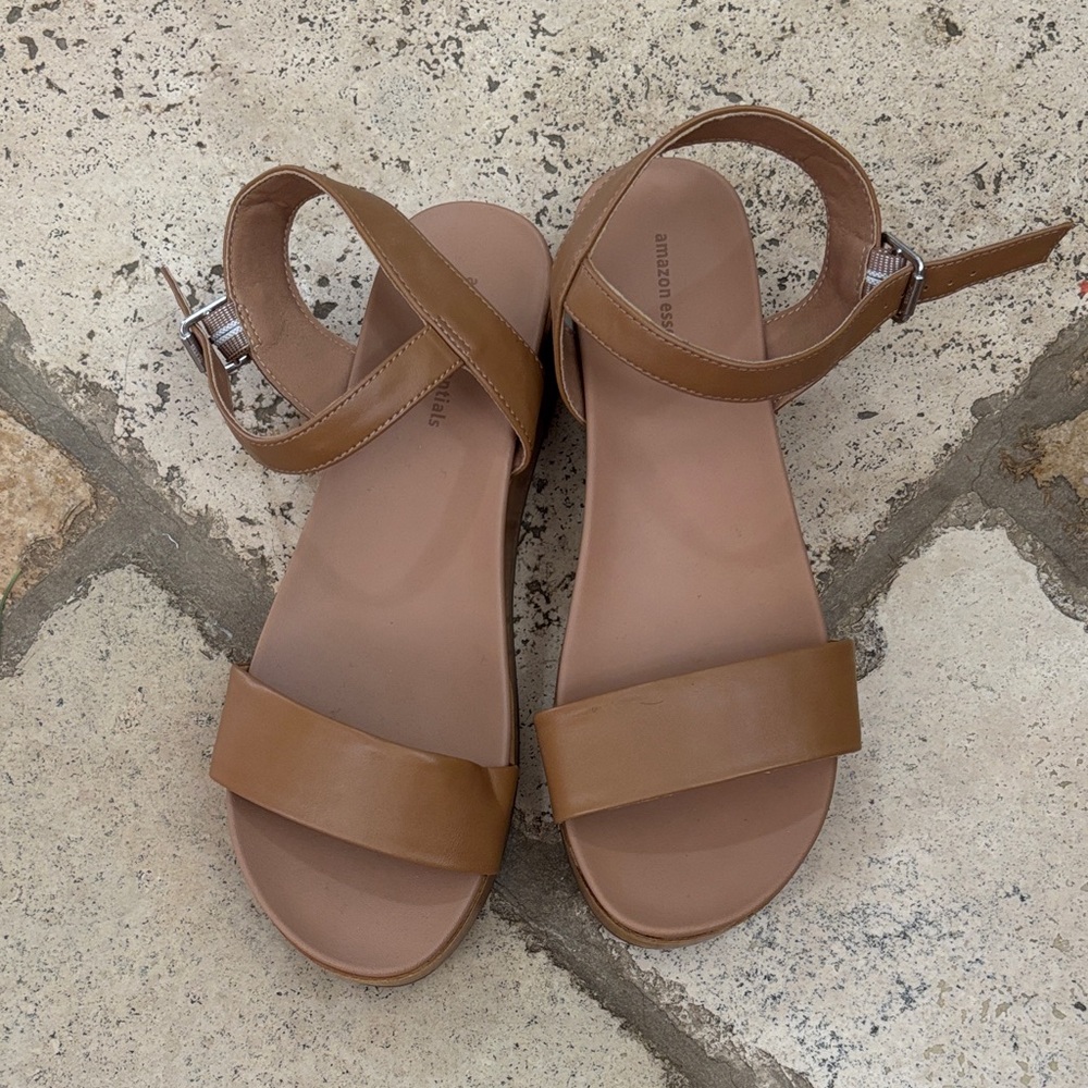 Amazon Essentials Tan Sandals